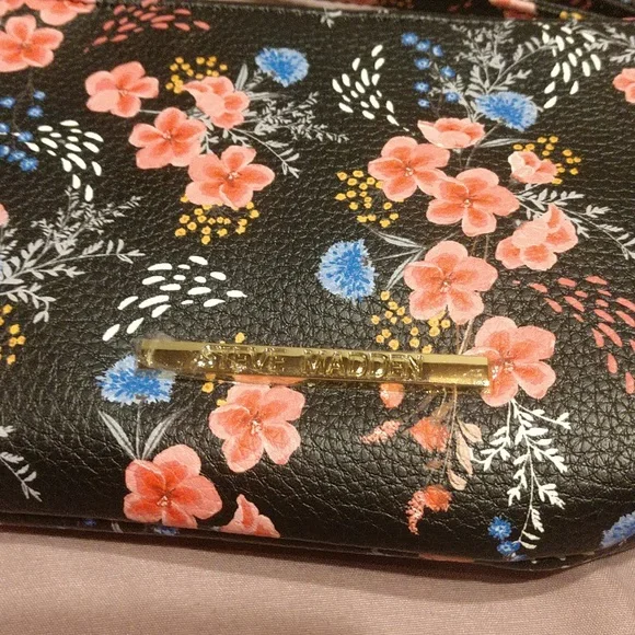 Steve Madden Wristlet Btrell NWT - Picture 2 of 5